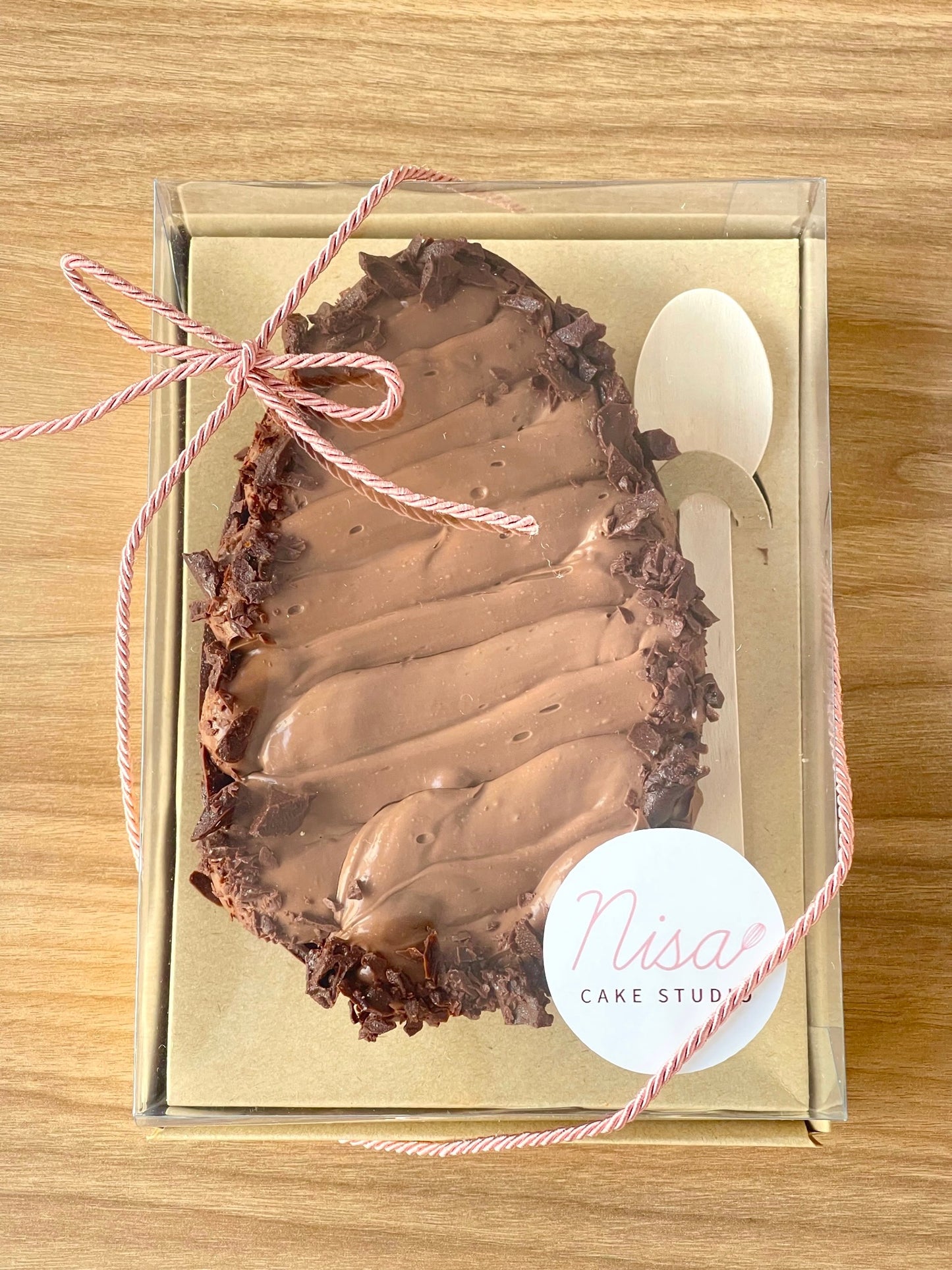 Uovo farcito con cremoso al cioccolato fondente
