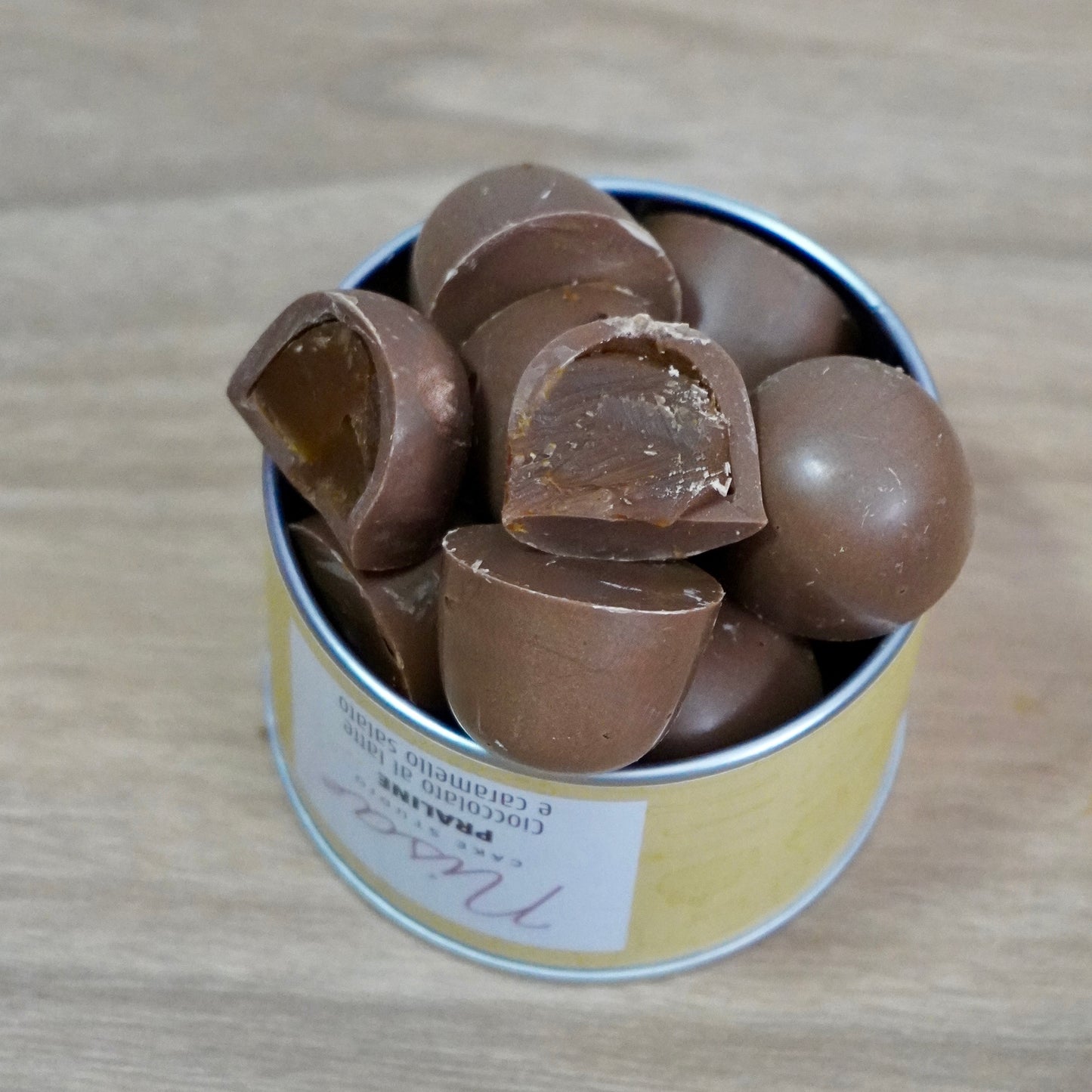 Praline di cioccolato al latte e caramello salato